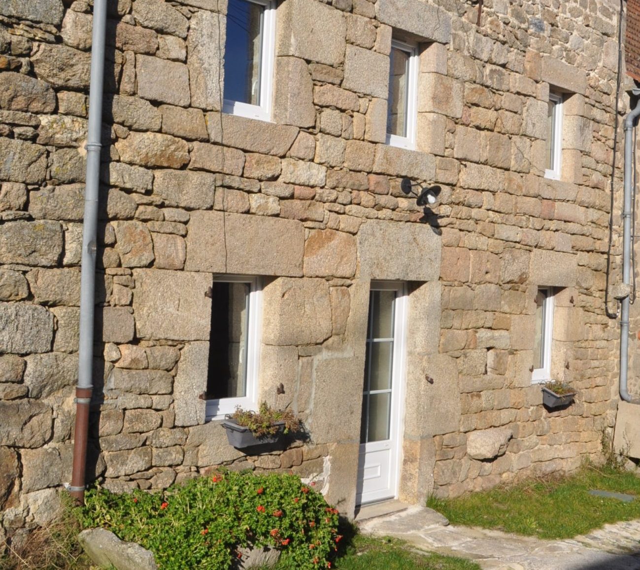 cropped cropped Creusoe Gite Robinson Cote route 1 scaled 1